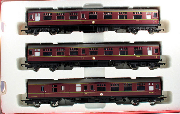 HORNBY OO RAKE OF 3 BR MAROON MK1 PASSENGER COACHES