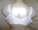 42DD BRA - WHITE SERENADA SEAMLESS WIREFREE TEE SH