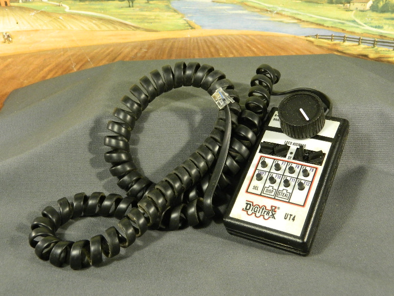 HO 187 DCC Controller Digitrax UT4 DIGITAL COMMAND CONTROL THROTTLE eBay