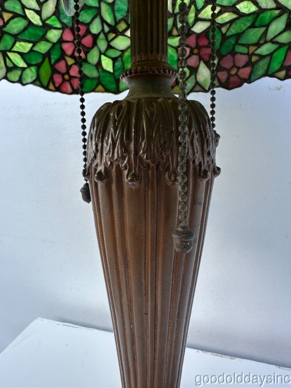 Beautiful Stained Leaded Glass Periwinkle Flower Lamp - Arts Crafts Handel Era