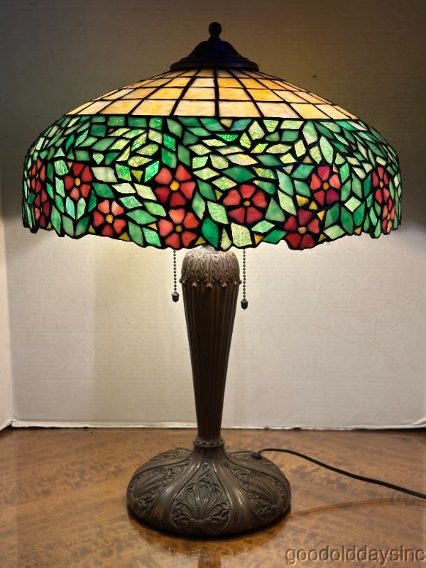 Beautiful Stained Leaded Glass Periwinkle Flower Lamp - Arts Crafts Handel Era