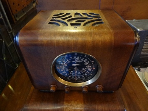 1937 Zenith Cube Radio model 6-S-222 Electronically Restored w 1/8" input added