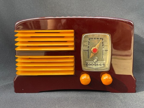 Small Crosley Catalin Tube Radio