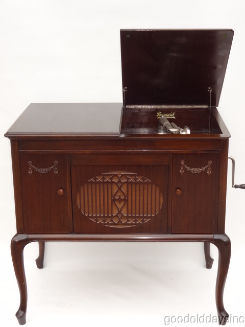 1920s Brunswick Console Phonograph Record Player - Plays Great 