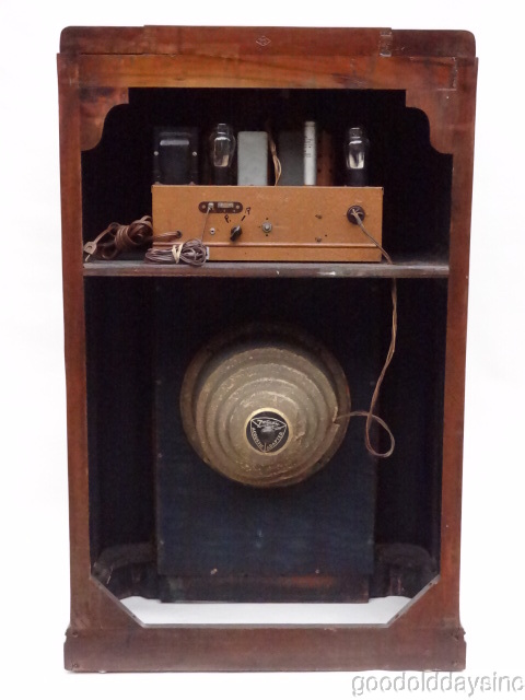 Wow 1937 Art Deco Zenith Radio Console model 9-S-262 Restored w Aux Input