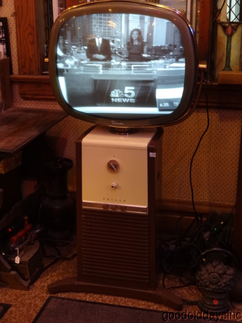 PHILCO PREDICTA Mid-Century Modern - Jetsons Style TV Works "Barber Pole"