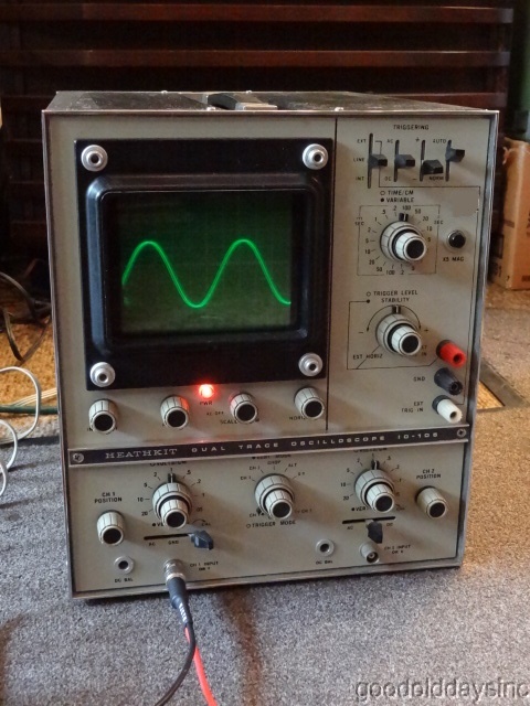 Heathkit IO-105 Green Dual Trace Oscilloscope - Works