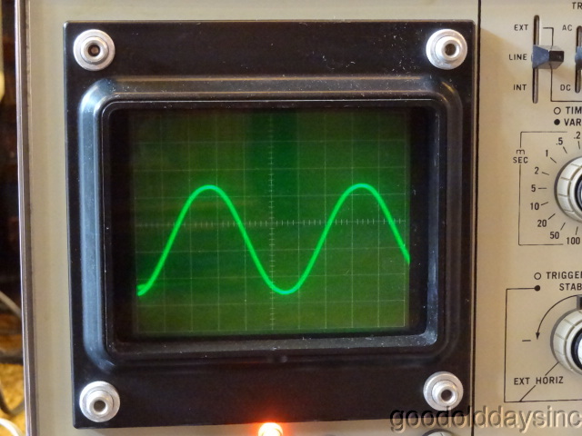 Heathkit IO-105 Green Dual Trace Oscilloscope - Works