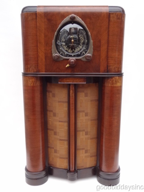 1937 Art Deco Zenith Radio Console model 12-S-265 Restored w Aux Input - 12S265