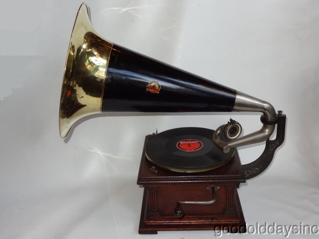Victor Talking Machine Humpback Model II Phonograph with Original Brass Bell Horn