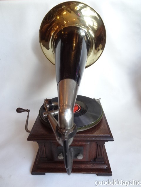 Victor Talking Machine Humpback Model II Phonograph with Original Brass Bell Horn