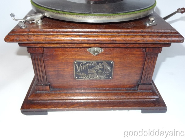 Victor Talking Machine Humpback Model II Phonograph with Original Brass Bell Horn