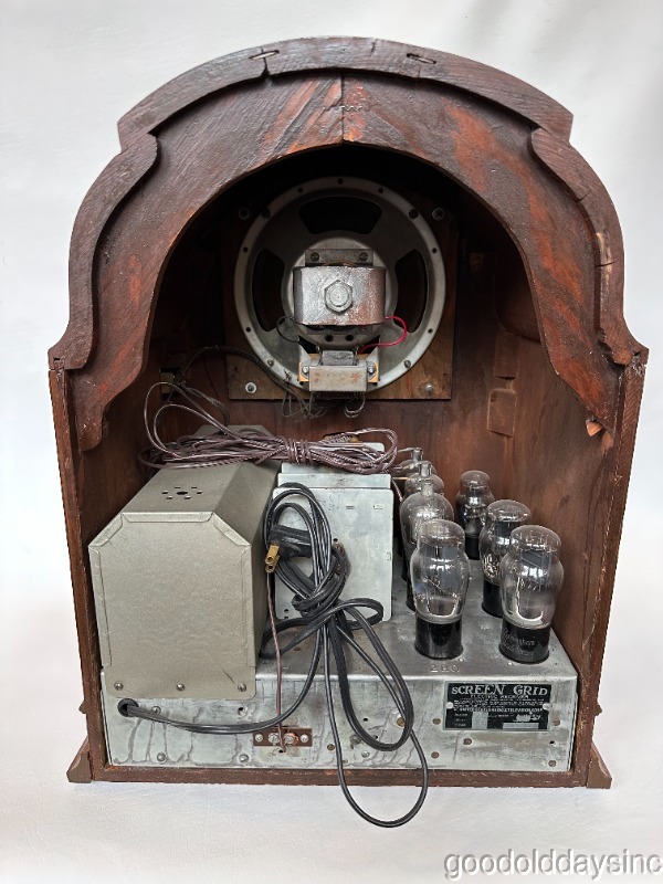 Antique 1930's Art Deco Apex Tube Radio Made in Chicago