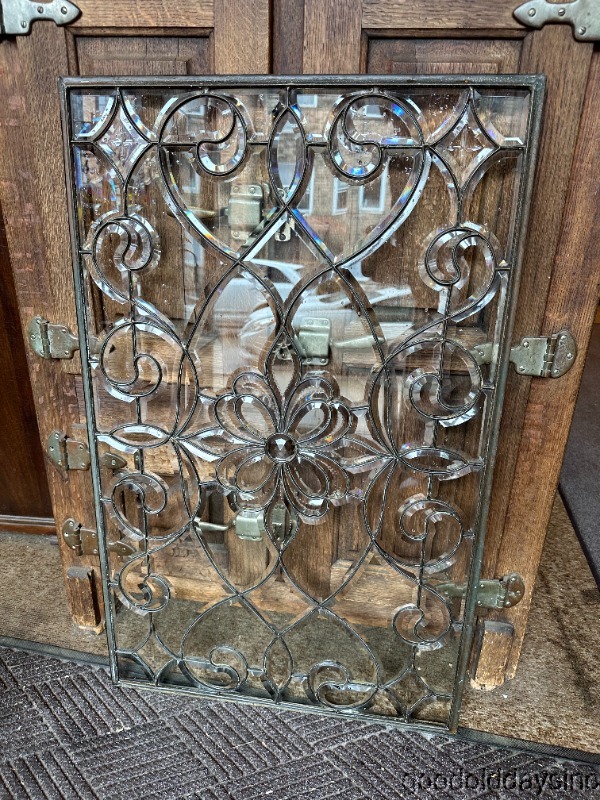 Beautiful Antique Zipper Cut Beveled Glass Window for Door or Landing