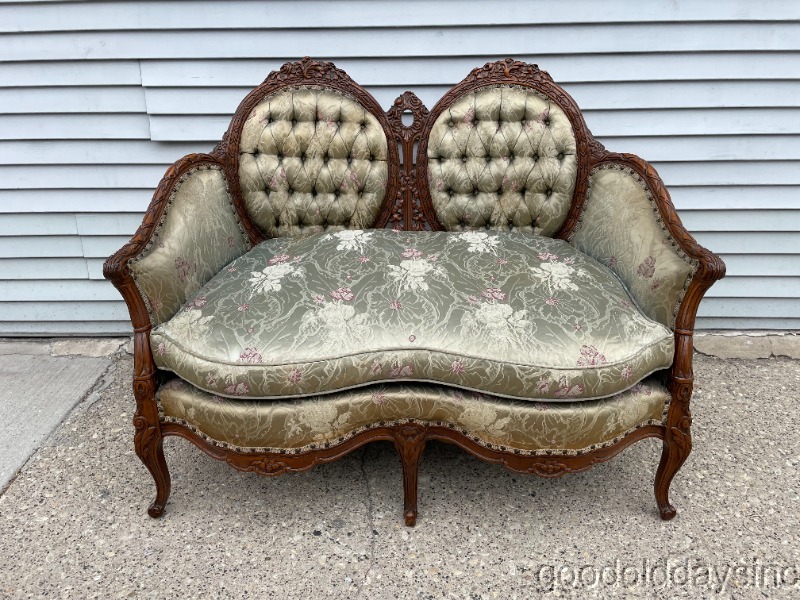 Beautiful+Carved+American+French+Style+Upholstered+Loveseat