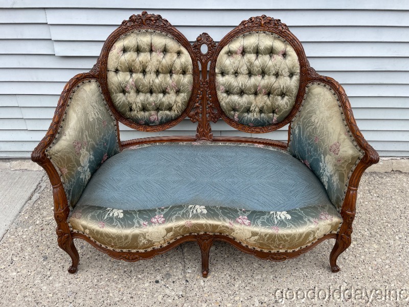 Beautiful Carved American French Style Upholstered Loveseat
