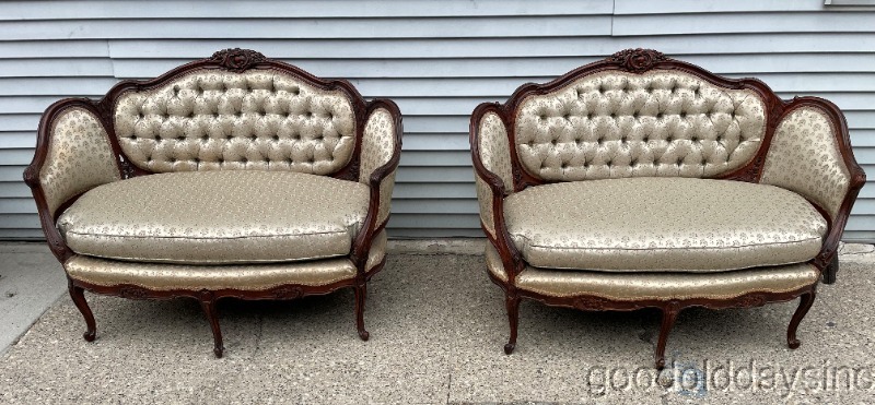 Beautiful+Pair+of+American+French+Style+Carved+Upholstered+Loveseats
