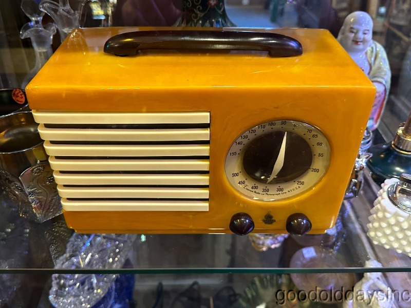 Beautiful Emerson Antique Art Deco Catalin Bakelite Tube Radio