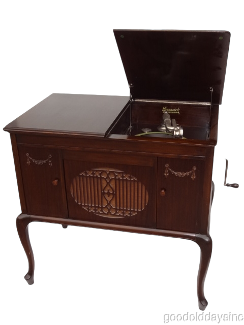 1920s Brunswick Console Phonograph Record Player - Plays Great 
