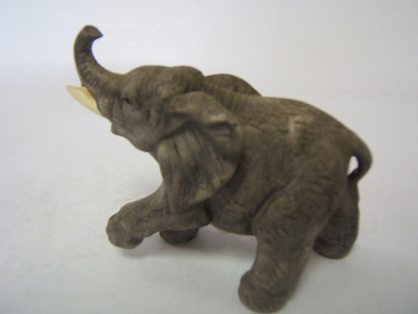 lefton elephant figurine