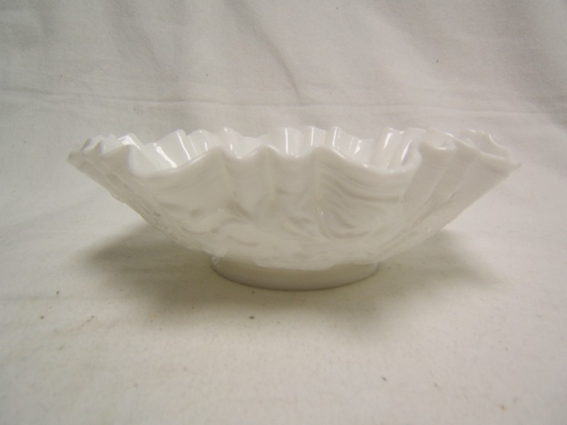 Imperial Milk Glass 'Rose' Ruffled Bowl 9.25