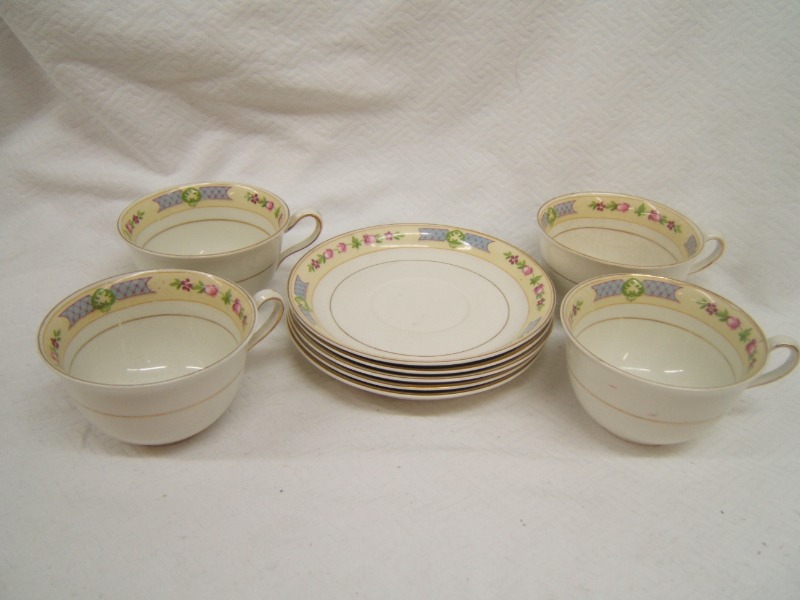Johnson Bros JB57 4 Cups and 5 Saucers Very Good Condition | eBay