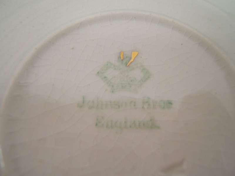 Johnson Bros JB57 4 Cups and 5 Saucers Very Good Condition | eBay