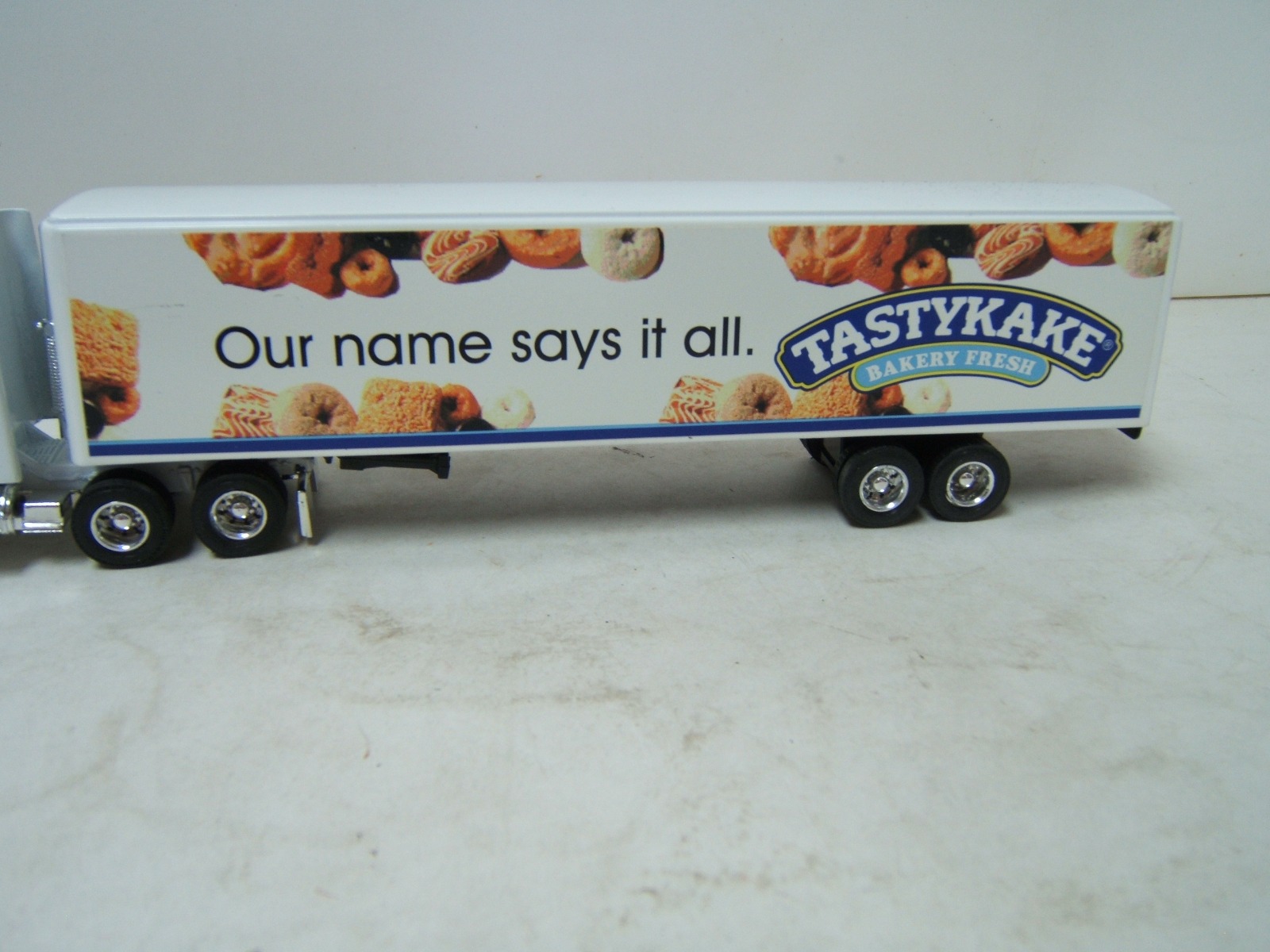 Ertl Tastykake Tractor Trailer 1/64 Diecast 
