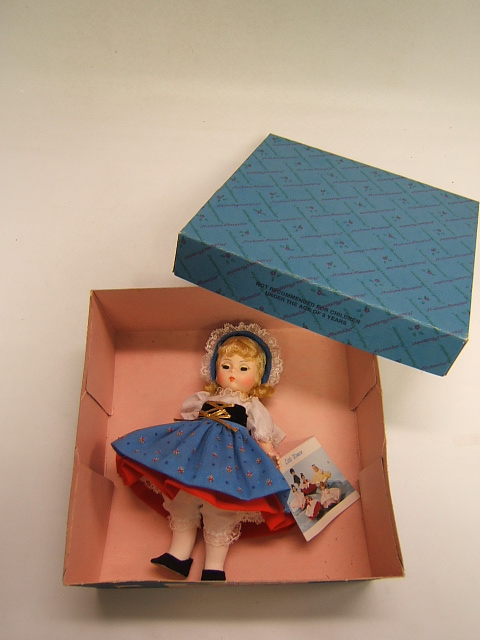 maxico です。Granny Sweet Seller Doll 《G Madame Alexander 