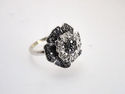 COCKTAIL .93CT FLOWER DESIGN BLACK & WHITE DIAMOND
