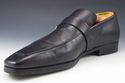 GUCCI sz 7.5 LEATHER APRON TOE STRAP LOAFERS 13251