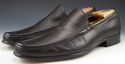 GUCCI sz 10.5 LEATHER MOCCASIN TOE LOAFERS 101741 