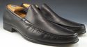 GUCCI sz 10.5 LEATHER MOCCASIN TOE LOAFERS 101741 