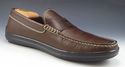 TOD'S sz 9 LEATHER MOCCASIN TOE STRAP LOAFERS MENS