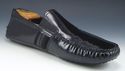 TOD'S sz 7.5 PERFORATED PATENT DRIVING MOCCASINS M