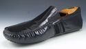 TOD'S sz 7.5 PERFORATED PATENT DRIVING MOCCASINS M