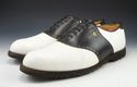 FOOTJOY CLASSICS sz 9.5 EEE LEATHER SPIKELESS GOLF