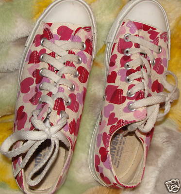 audry3 : Hearts cute converse shoes