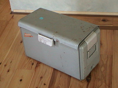 The Shanty Shop : sporting gd vintage Poloron Thermaster ice chest cooler