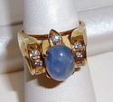 Vintage 18K Gold Blue Star Sapphire & Diamond Ring