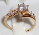 Vintage DQ 14K Yellow Gold Cubic Zirconia Ring (9)