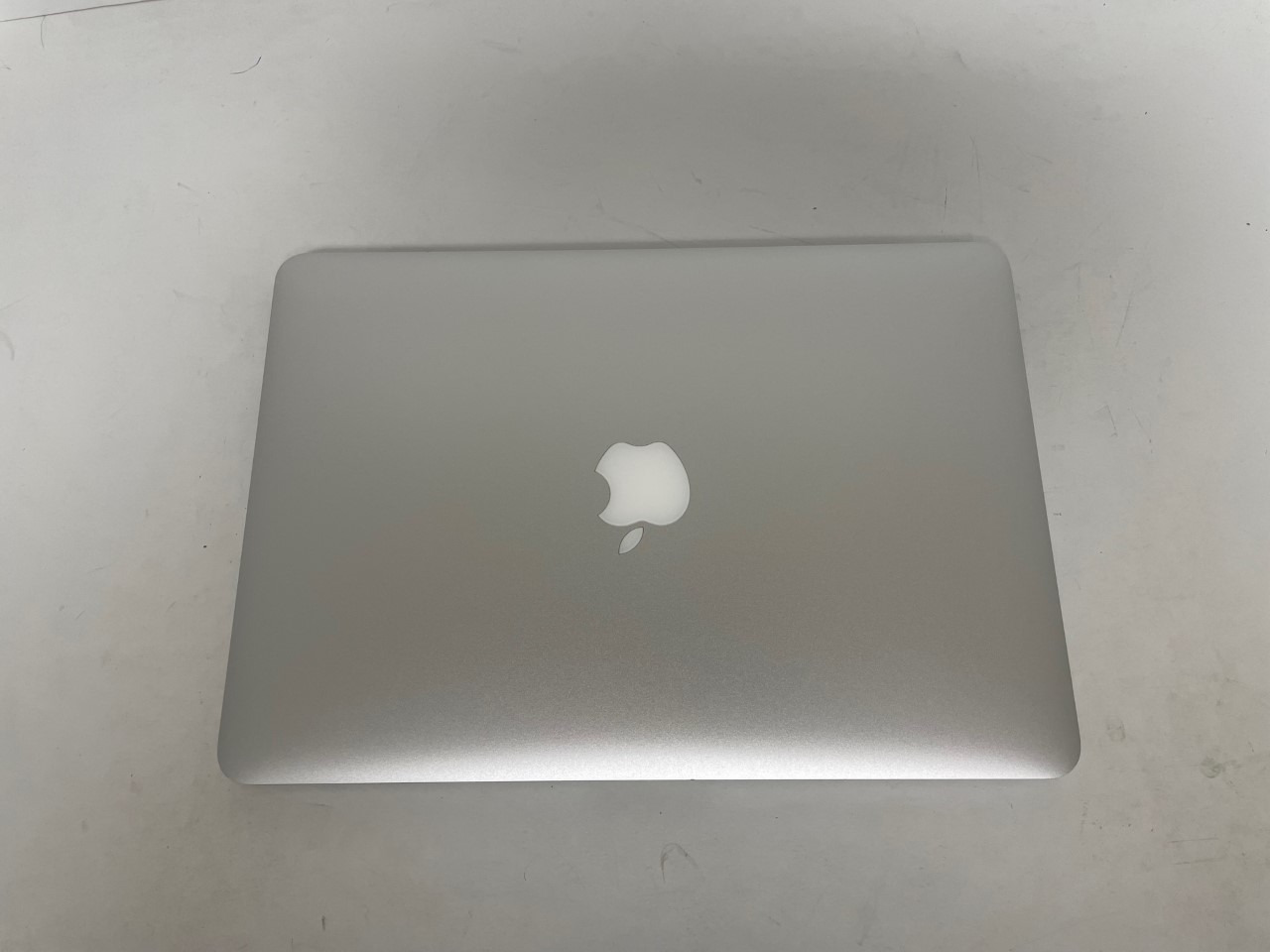 Apple MacBook Pro 13.3 Laptop Retina Display MGX72LL/A i5-4278U