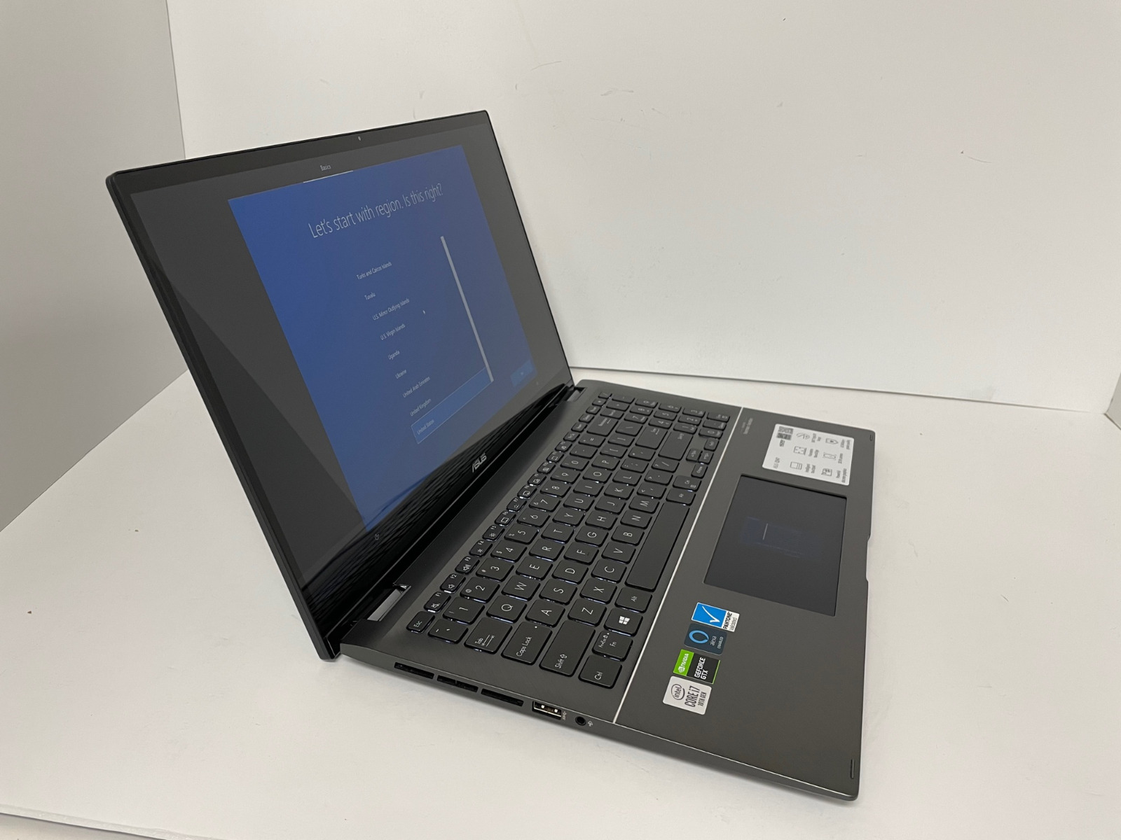 ASUS Zenbook 2 in 1 Q547F 15.6 ASUS Zenbook 2 in 1 Q547F 15.6