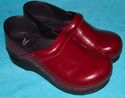 Girl's Burgundy Dansko Clogs Size 32 / US 1.5-2 Re