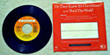 BAND AID 7" SINGLE - DO THEY KNOW IT'S CHRISTMAS? 