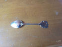 1962 London Dominedirigenos  Souviner Spoon with E