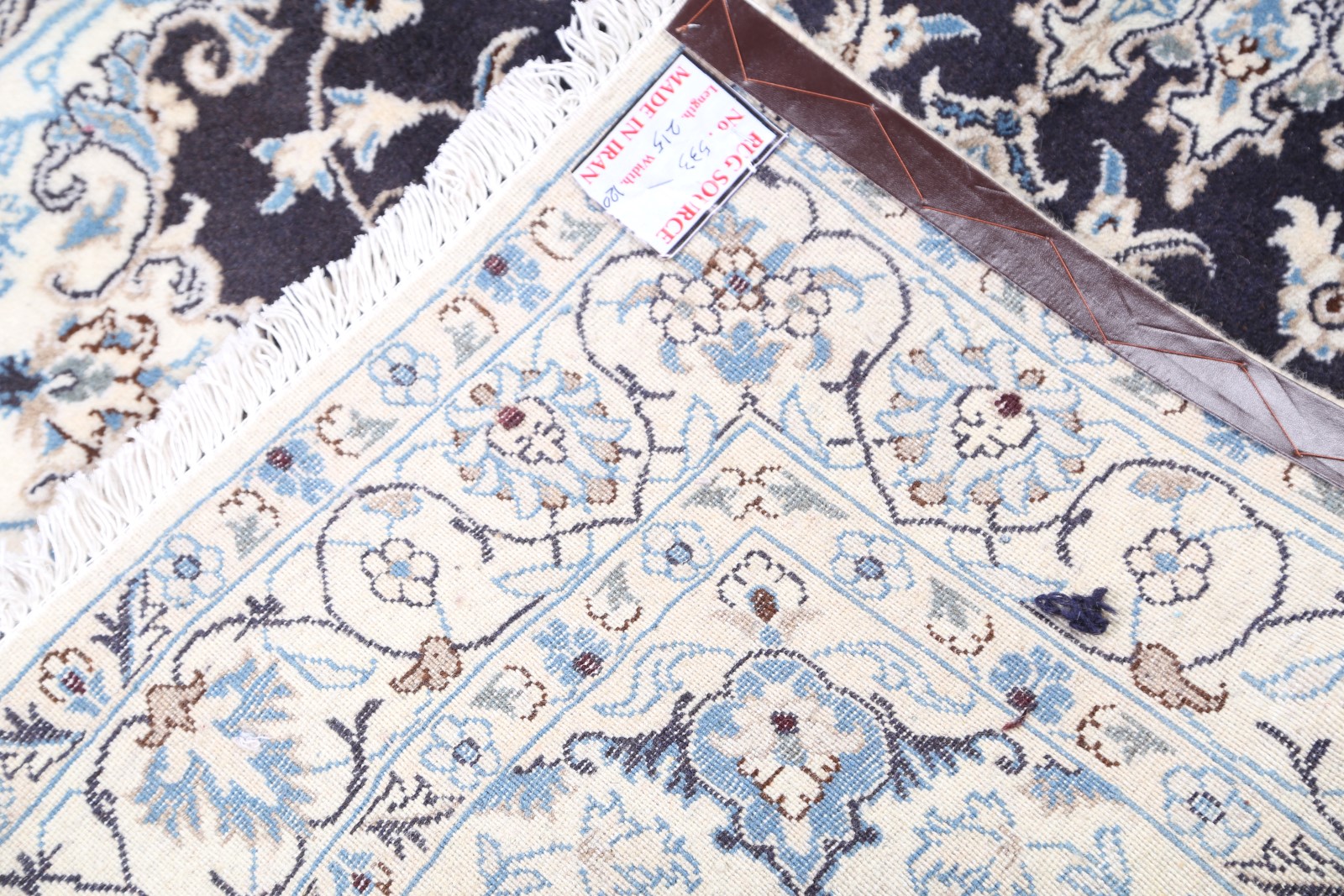 Wool/Silk Traditional Floral Wool/Silk Nain Handknotted 4'x7' Area Rug