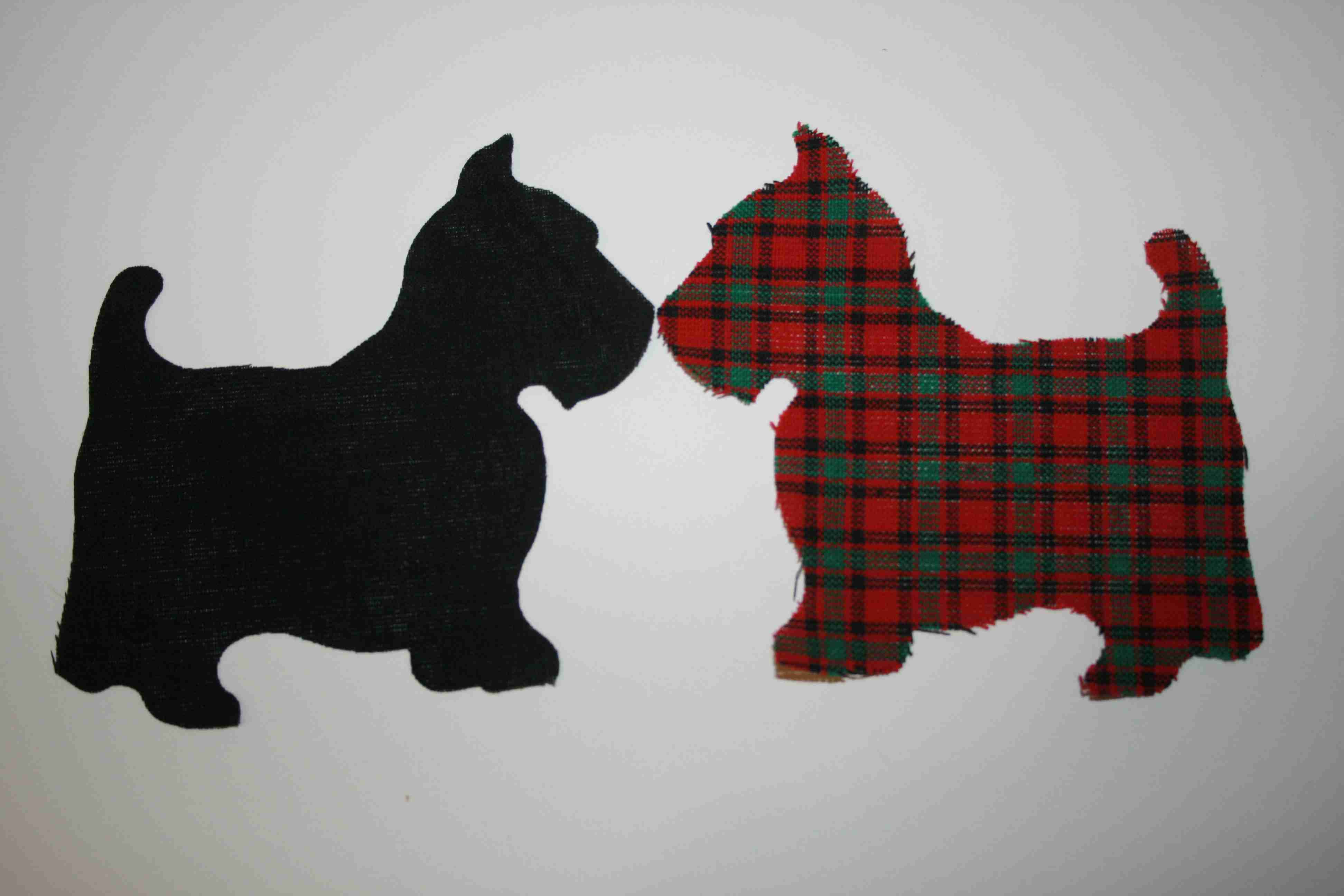 quiltingneeds-6-die-cut-cotton-fabric-holiday-plaid-black-scottie-dog-applique-quilt-kit