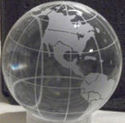 CRYSTAL GLASS PAPER WEIGHT WORLD GLOBE UNIQUE Etch