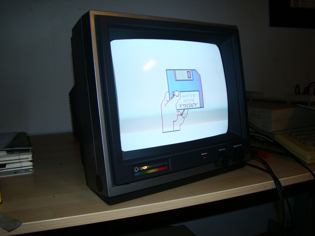 Commodore CM-141 Vintage Computer Retro Gaming Monitor